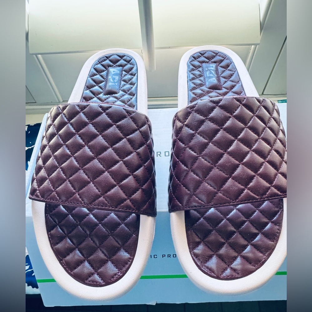 APL LUSSO SLIDES, BURGANDY CREME , Men’s 12 Leather NWT